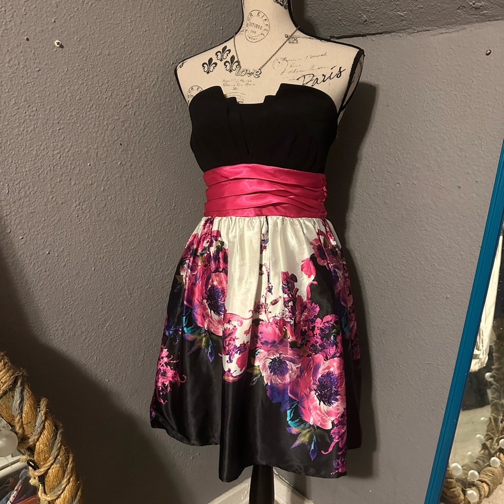Trixxi strapless dress